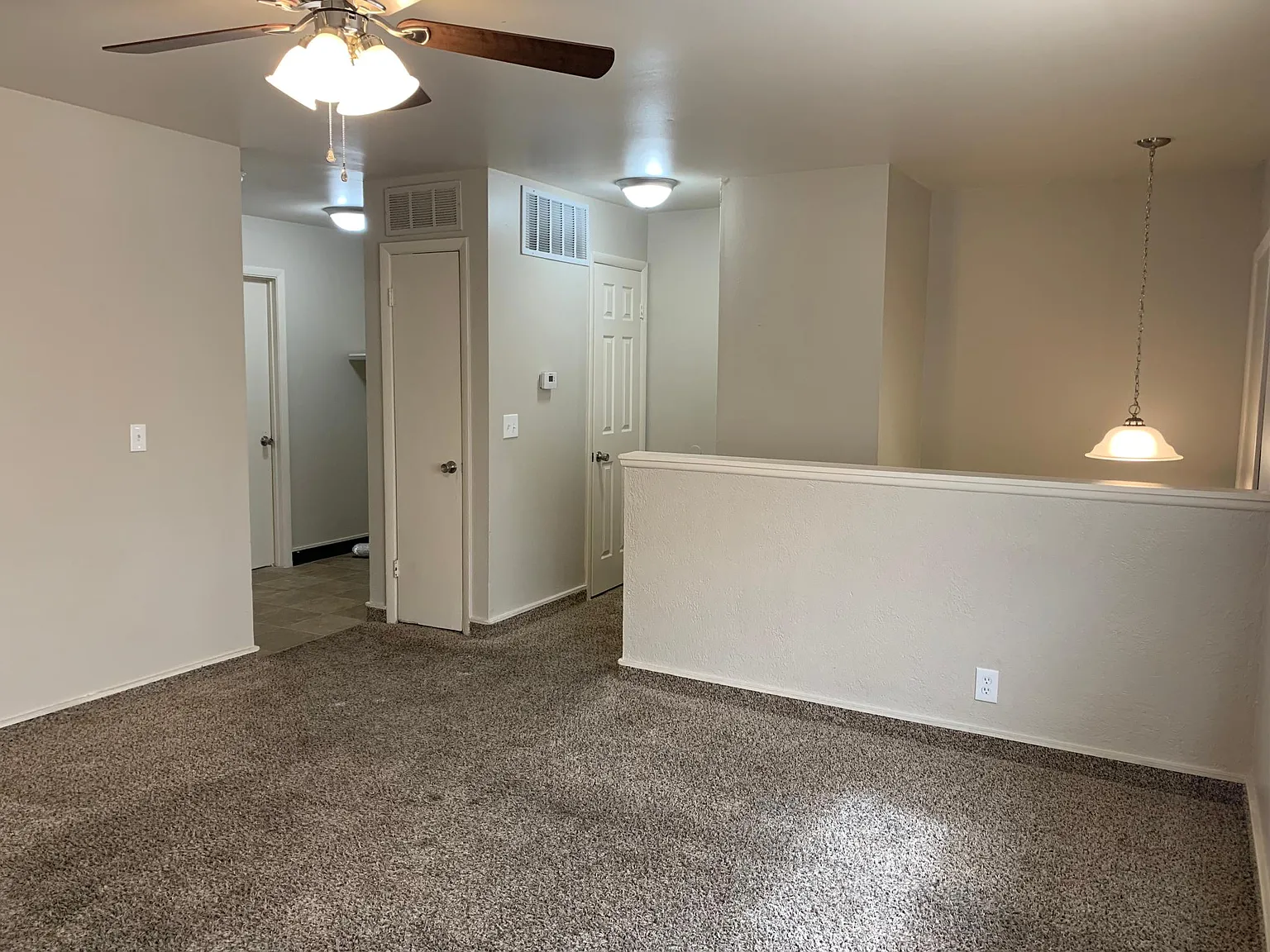 3 bed, 1.5 bath, 1200 sqft, $1,150 — Photo 2
