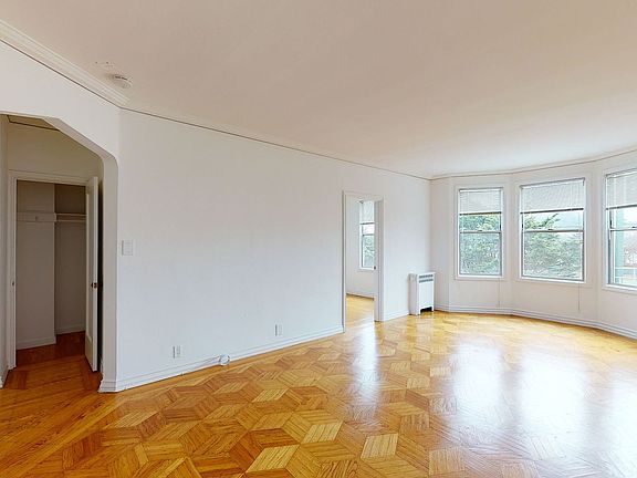 2nd image of 2240 Golden Gate Ave #304