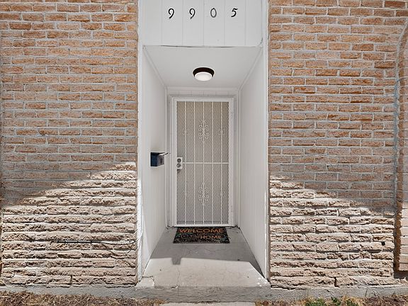 3rd image of 9905 Grove Oaks Blvd
