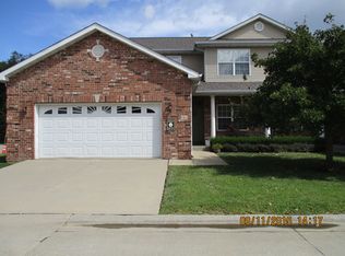 741 Erika St, O'Fallon, IL 62269