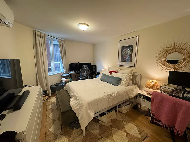877 Beacon St #3 — Photo 8