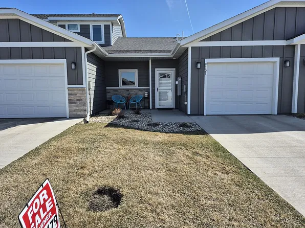 9305 W Ark Pl, Sioux Falls, SD 57106