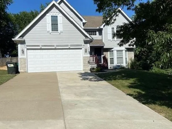 527 S Valley Dr, Lansing, KS 66043