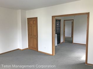 55 Worthington St, Pittsfield, MA 01201