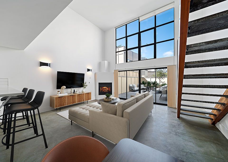 1st image of 3338 17th St APT 102