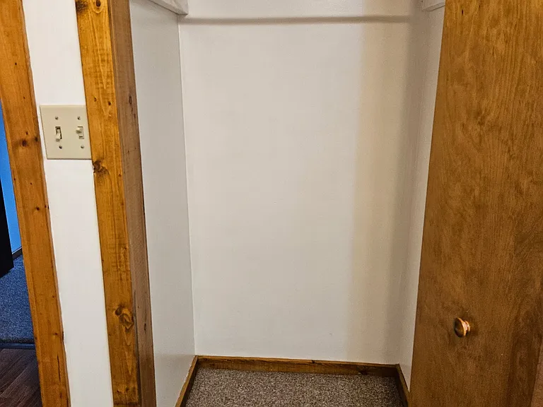 300 E 2nd St #4 — Photo 7