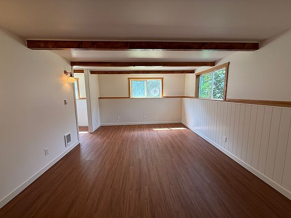Master suite bedroom