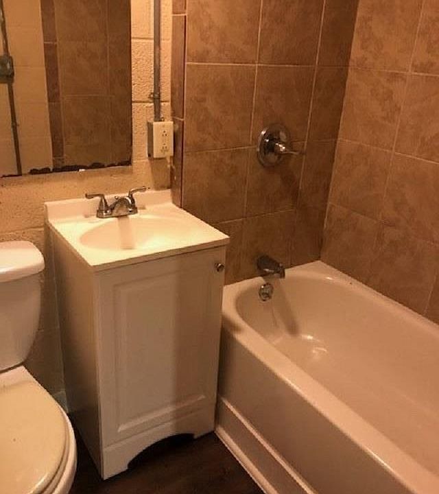 2nd image of 1119 Gurley St #14