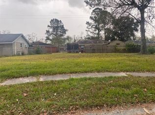 12 Victorian Ct, Violet, LA 70092