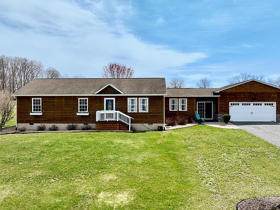 2nd image of 318 Cherry Grove Ln