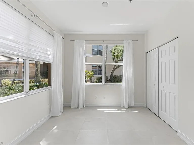 800 Carrick Bend Cir — Photo 23