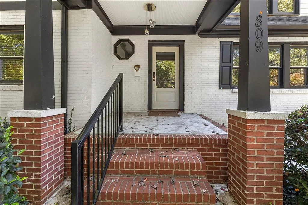 3 bed, 3.0 bath, 1689 sqft, $4,100 — Photo 3