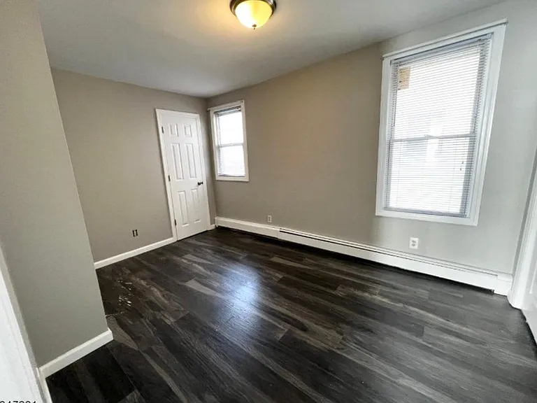 101 Lafayette Ave — Photo 6