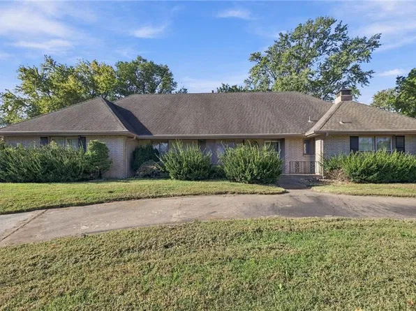 9209 W 47th St, Merriam, KS 66203