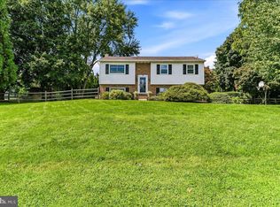 894 Lewisville Rd, Oxford, PA 19363