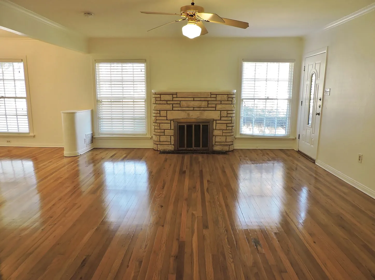 Westcliff - TCU area four bedroom home for lease — Photo 2