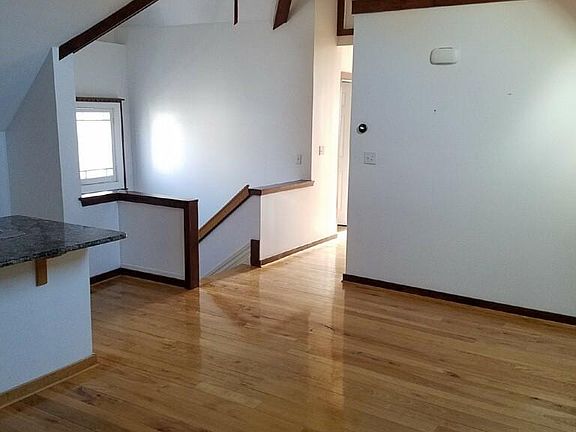 4th image of 395 Lafayette Ave #3