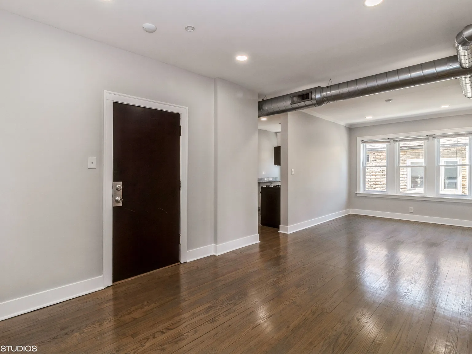 2 bed, $1,900 — Photo 4