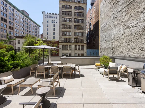 21 East 12th Street image 17 of 19