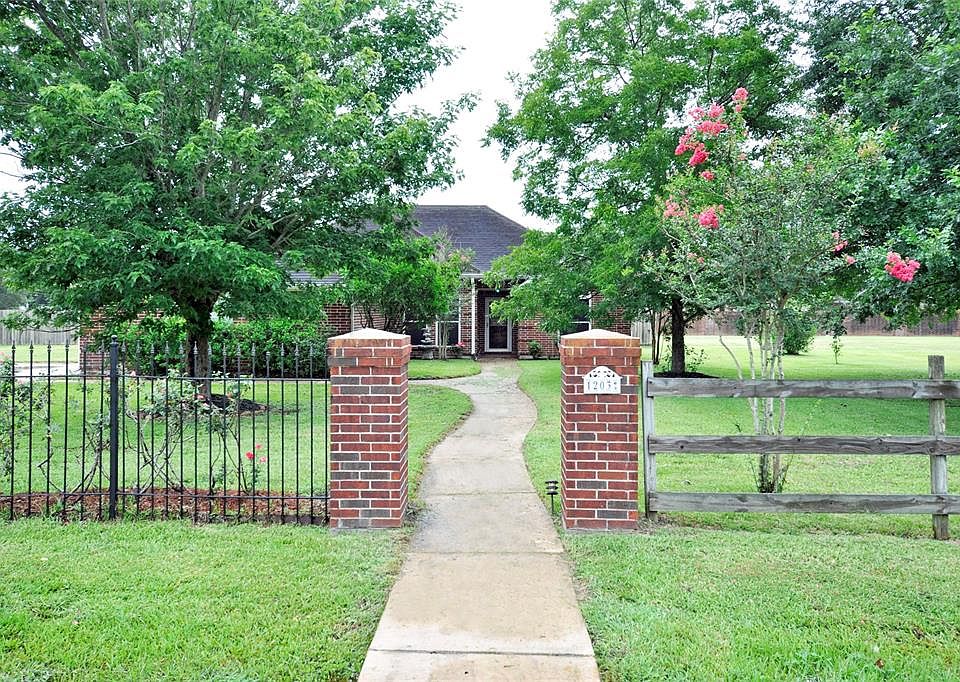 1st image of 1203 Raven Ln
