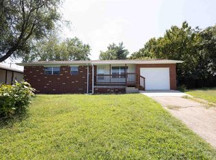 230 Missouri Ave, Mammoth Spring, AR 72554