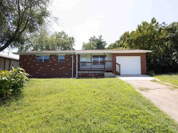 230 Missouri Ave, Mammoth Spring, AR 72554