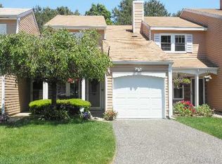 180 Garden Gate Ct, Middle Island, NY 11953