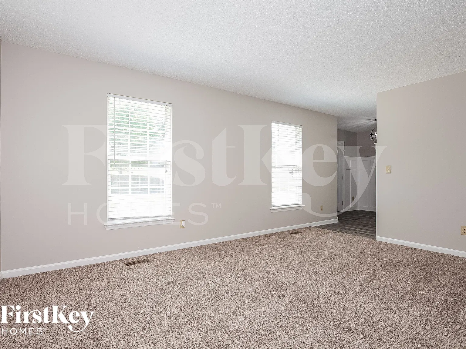 3 bed, 2.5 bath, 1838 sqft, $2,270 — Photo 3