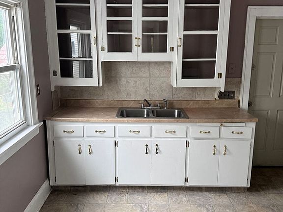 2nd image of 12325 Crennell Ave #1