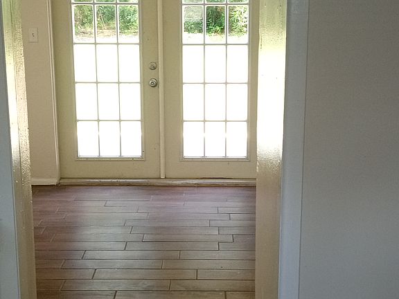 5th image of 1439 Illinois Ave