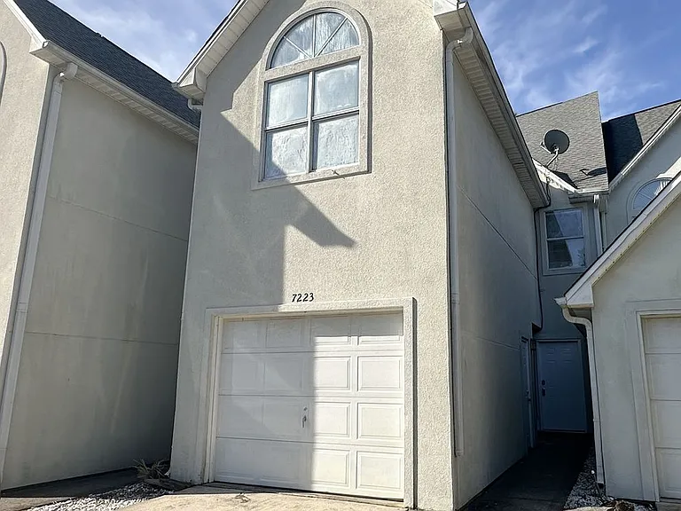 7223 Crown Ct — Photo 21