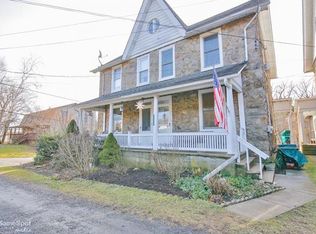 3174 Walnut St, HELLERTOWN, PA 18055