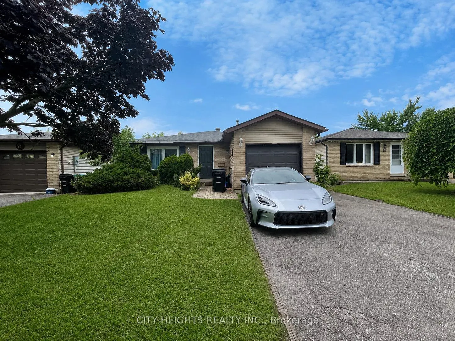 3 bed, $2,300 — Photo 2