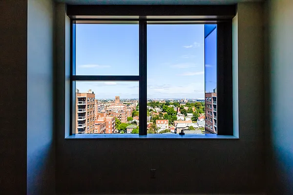 Rented by BLU Real Estate | media 18