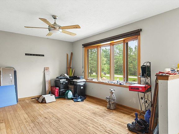 3rd image of 6581 Happy Acres Rd