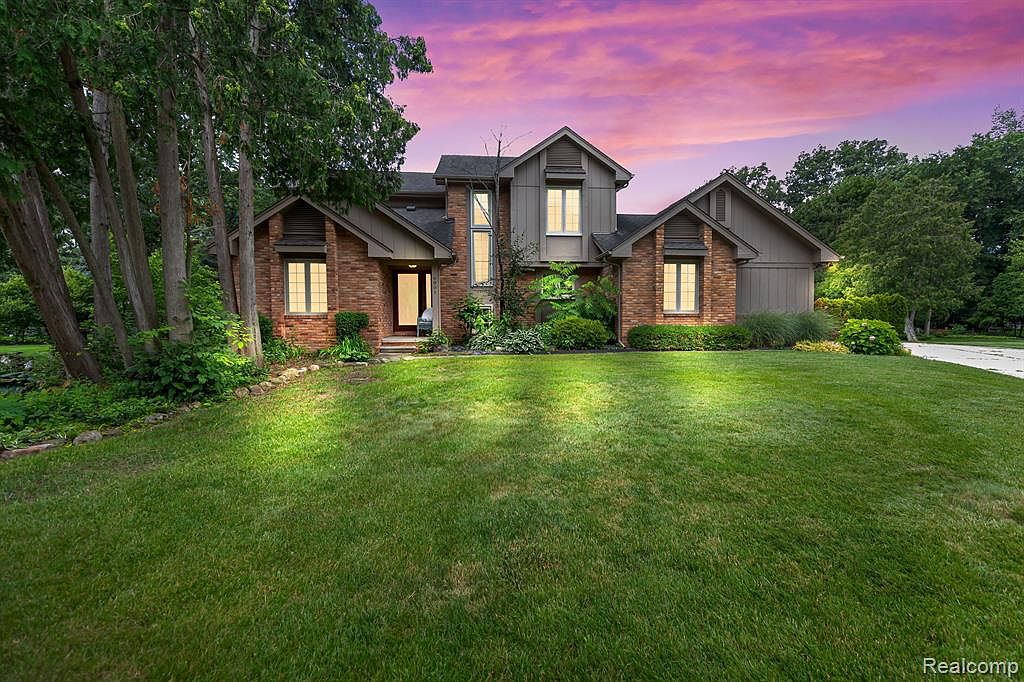 6801 Forest Park Dr, Troy, MI 48098 Zillow