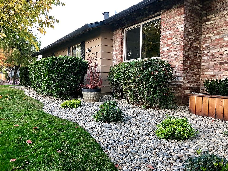 2nd image of 3200 Norris Ave