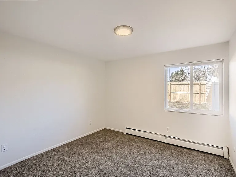 1612 Garfield Ave — Photo 7