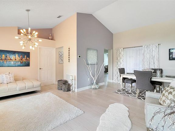 5th image of 2129 E Parkton Dr