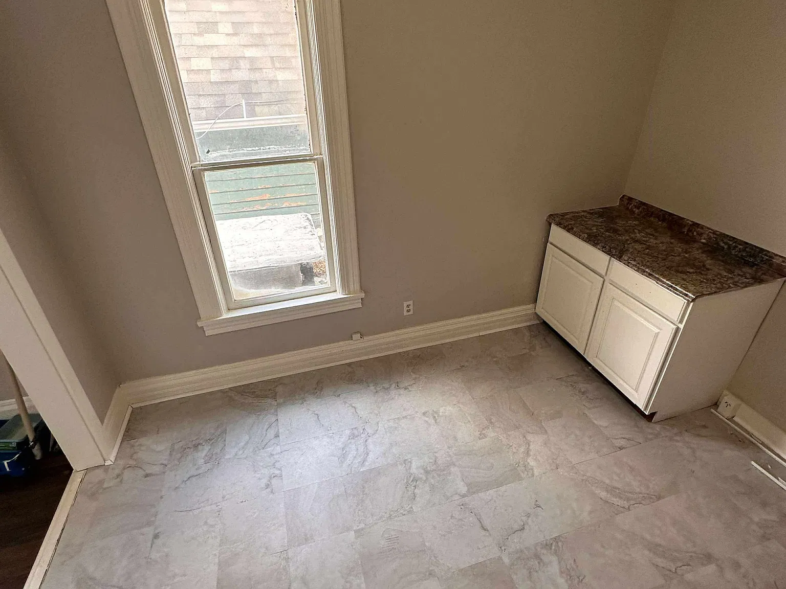 2 bed, 850 sqft, $1,400 — Photo 4
