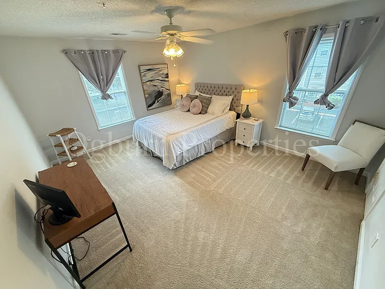 324 Scholastic Ct — Photo 8