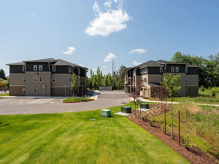 Live where you love at Edgewater Apartments — Photo 39
