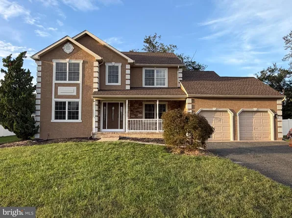 520 Kristian Dr, Vineland, NJ 08360