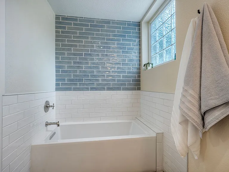 823 Kalpati Cir — Photo 27