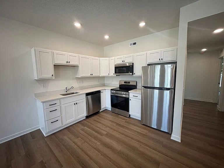 Parkway Heights — Photo 26