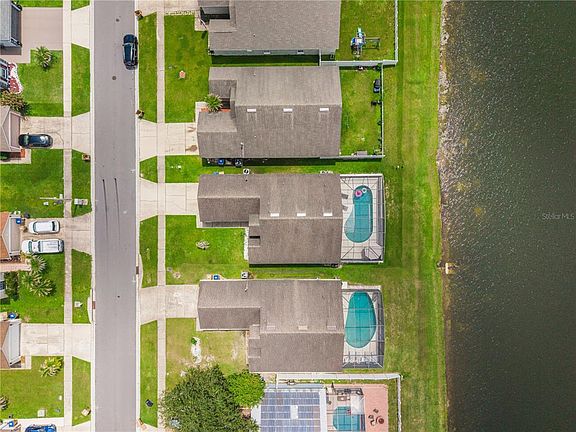3rd image of 5112 Violet Ln