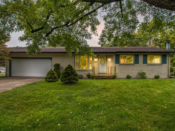 1501 Country Club Dr, Niles, MI 49120