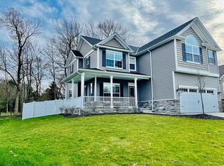 6650 Hidden Woods Trl, Cleveland, OH 44143