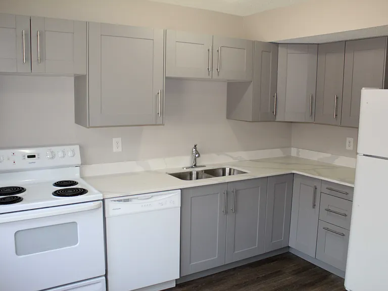 6347 Bowview Rd NW — Photo 2
