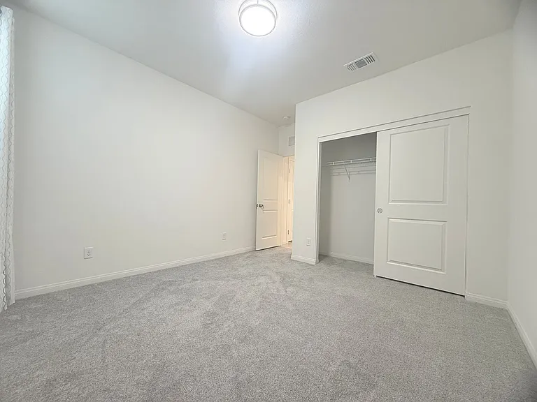 7659 W Mistral Ave — Photo 3